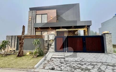 Aesthetic House Of 10 Marla For sale Is Available