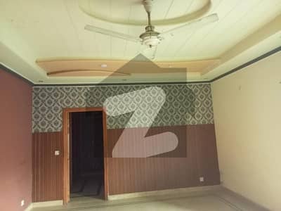 1 Kanal Upper Portion For Rent In Nawab Town