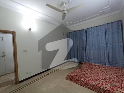 آئی ۔ 8/3 آئی ۔ 8,اسلام آباد میں 1 کمرے کا 1 مرلہ کمرہ 45.0 ہزار میں کرایہ پر دستیاب ہے۔