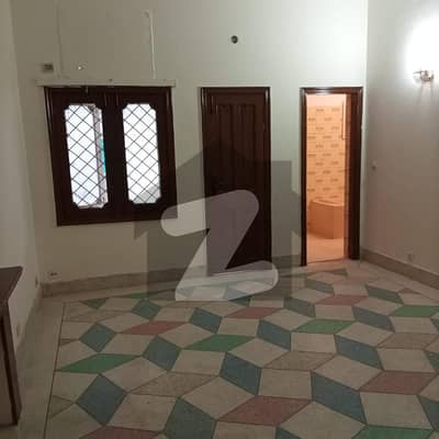 ایف ۔ 10 اسلام آباد میں 6 کمروں کا 1 کنال مکان 16.0 کروڑ میں برائے فروخت۔
