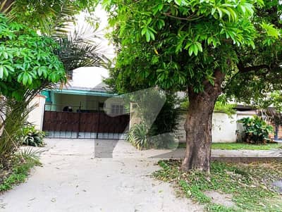Prime Location 14 Marla House In Islamabad Is Available For sale