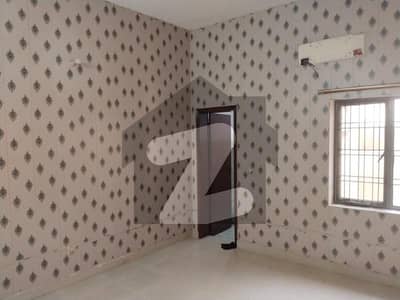 پی سی ایس آئی آر سٹاف کالونی لاہور میں 3 کمروں کا 10 مرلہ مکان 60.0 ہزار میں کرایہ پر دستیاب ہے۔