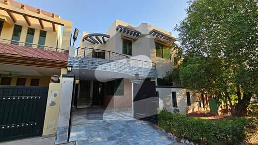 8 Marla Low Price House For Sale in Usman Block Bahria town Lahore