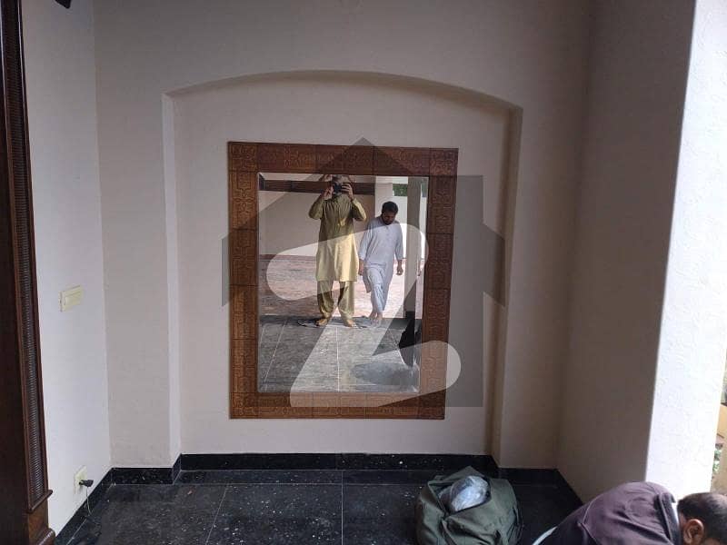 32 Marla Corner General Villa For Sale In Sarwar Colony, Lahore Sarwar