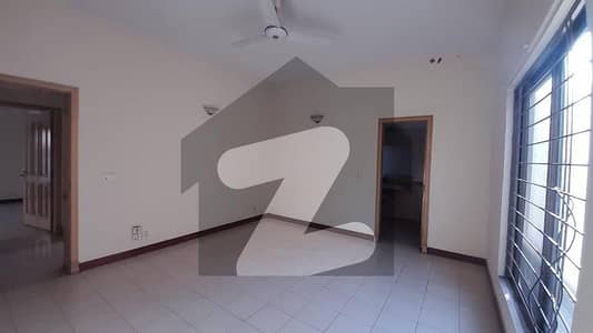 One Kanal Double Unit House For Sale