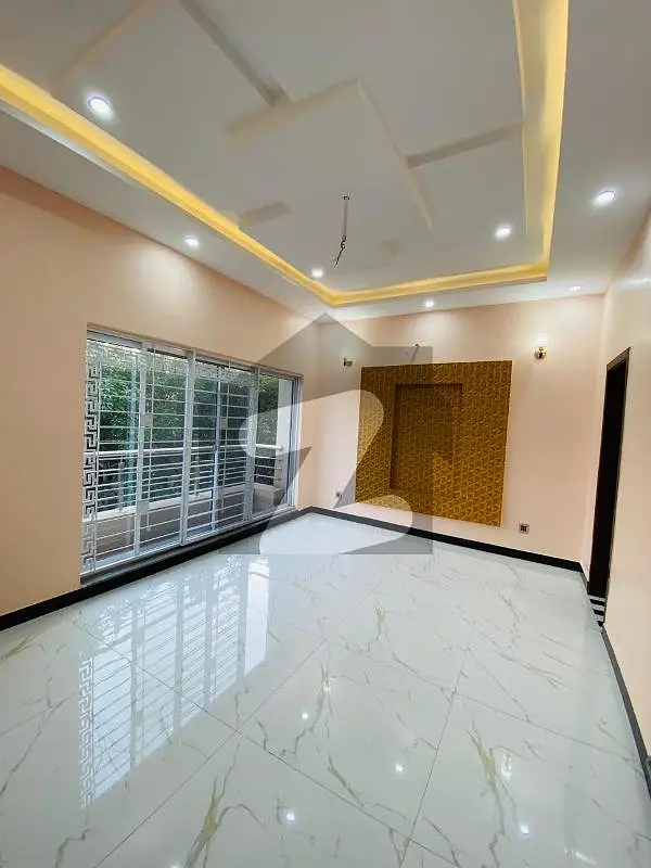 10 Marla House For Sale In Gulmohar Block Bahria Town Lahore