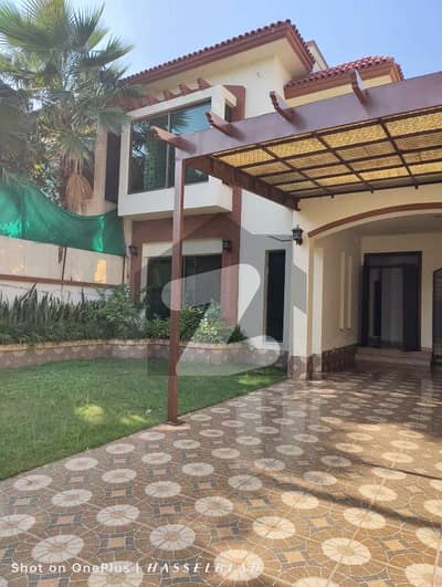 12 Marla Zamin House for Sale In Lake City Sector M-1 Lahore