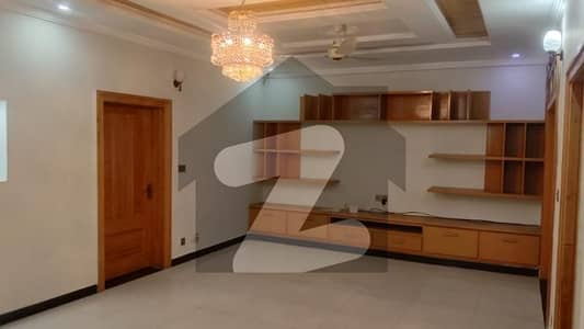ایف ۔ 6 اسلام آباد میں 1 کمرے کا 1 مرلہ کمرہ 5.5 ہزار میں کرایہ پر دستیاب ہے۔