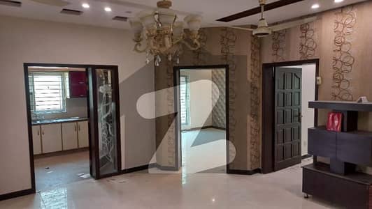 LOWER PORTION OF 10 MARLA LIKE A BRAND NEW EXCELLENT GOOD CONDITION IDEAL LOCATION HOUSE FOR RENT IN JASMINE BLOCK BAHRIA TOWN LAHORE