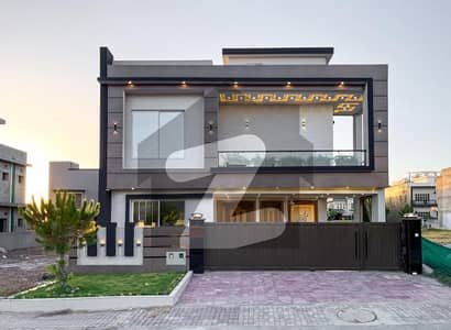 10 Marla Designer House For Sale