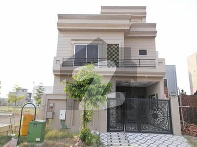 5 Marla House For Sale D Block Near To Park And Mosque