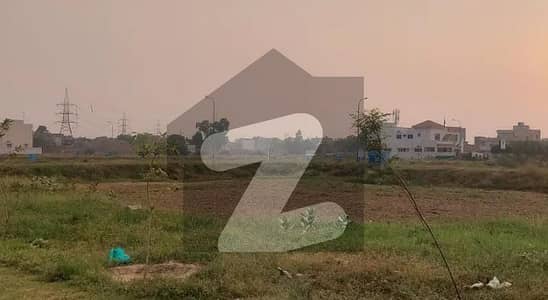 1 Kanal Excellent Location Plot For Sale In Z2 Block DHA Phase 7