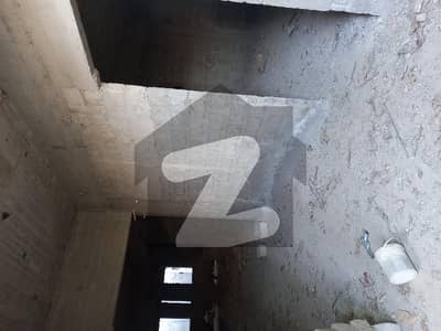 میمن نگر سکیم 33,کراچی میں 6 کمروں کا 10 مرلہ مکان 2.8 کروڑ میں برائے فروخت۔
