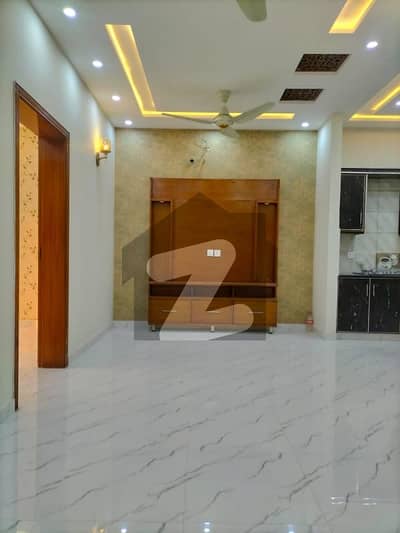 5M BRAND NEW HOUSE FOR RENT IN PRIME LOCATION (EASTERN) OF BAHRIA ORCHARD LAHORE.