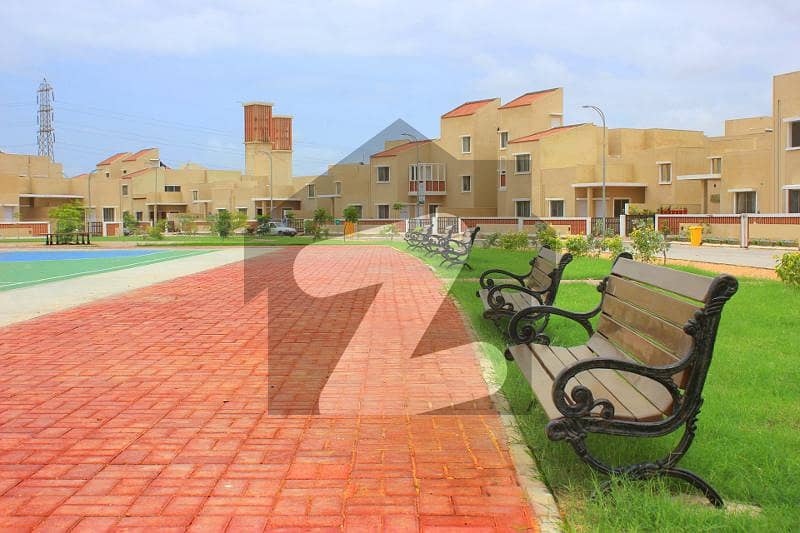 نیا ناظم آباد کراچی میں 5 کمروں کا 10 مرلہ مکان 4.1 کروڑ میں برائے فروخت۔