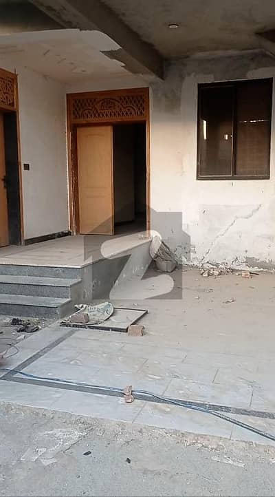 اڈیالہ روڈ راولپنڈی میں 3 کمروں کا 10 مرلہ مکان 25.0 ہزار میں کرایہ پر دستیاب ہے۔