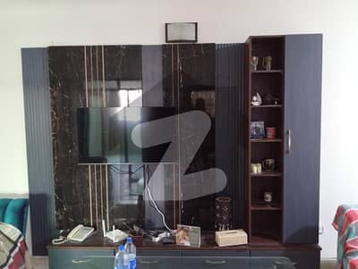 Beautiful 2000 sq ft Flat avaiable for sell in Bukhari commercial