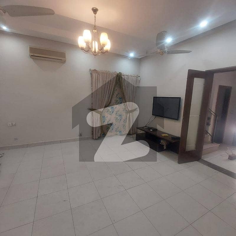 10 Marla Lower Portion For Rent In Dha Phase 8 Ex Air Avenue