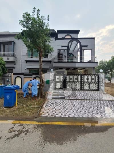 Brand New 8 Marla House Available In Bahria Nasheman For sale