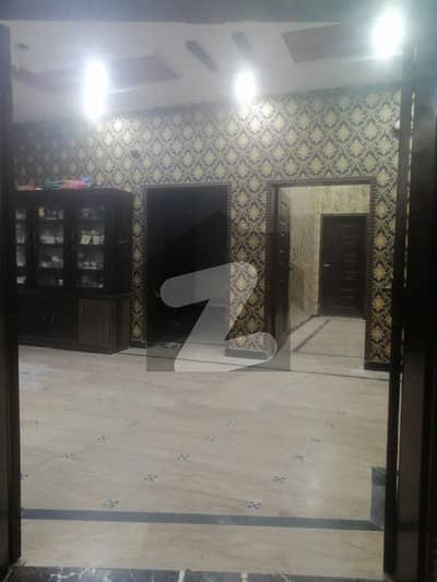 الرحمان گارڈن فیز 4 الرحمان گارڈن,لاہور میں 2 کمروں کا 5 مرلہ زیریں پورشن 26.0 ہزار میں کرایہ پر دستیاب ہے۔