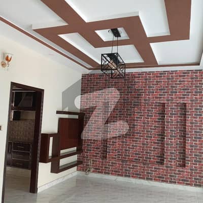 جوبلی ٹاؤن ۔ بلاک ایف جوبلی ٹاؤن,لاہور میں 5 کمروں کا 5 مرلہ مکان 75.0 ہزار میں کرایہ پر دستیاب ہے۔