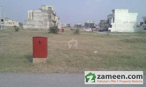 Plot For Sale In Ali Block Bahria Town