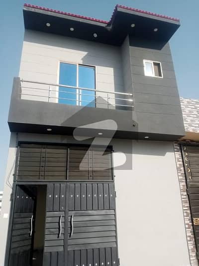 On Excellent Location House In Kahna Nau Market For Sale
