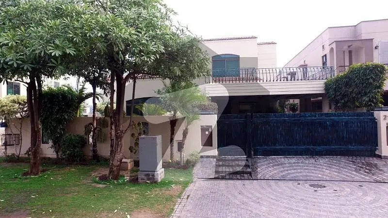 ONE KANAL ELEGANT HOUSE FOR RENT IN DHA PHASE 5 AT LAHORE