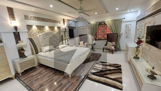 کلفٹن ۔ بلاک 8 کلفٹن,کراچی میں 4 کمروں کا 12 مرلہ فلیٹ 10.5 کروڑ میں برائے فروخت۔