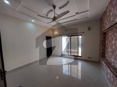 10 Marla Upper Portion House For Rent With Gas in Bahria Town Lahore