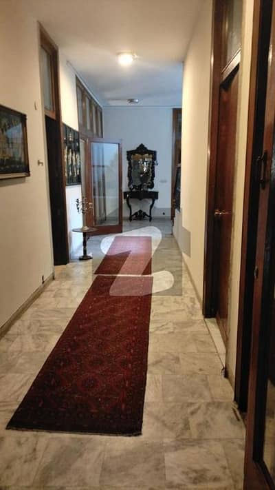2 kanal single story house available for sale in Garden town Lahore