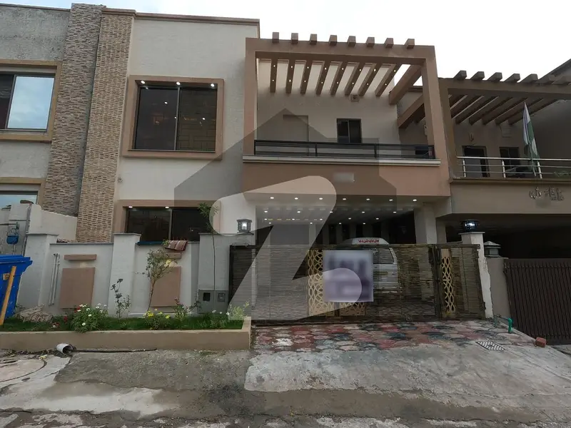 Aesthetic Prime Location House Of 7 Marla For Sale Is Available