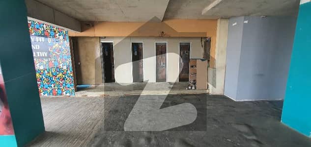 COMMERCIAL SPACE FOR RENT