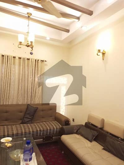 نیا ناظم آباد کراچی میں 4 کمروں کا 5 مرلہ مکان 2.9 کروڑ میں برائے فروخت۔