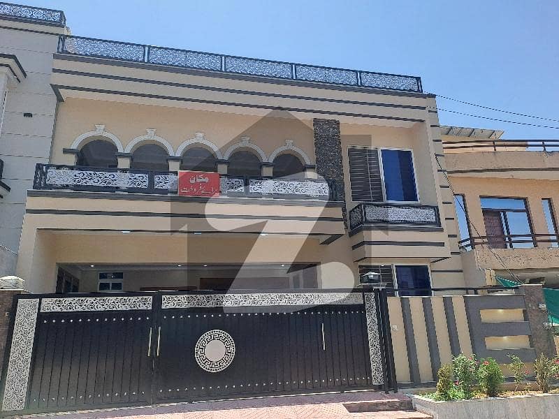 پاکستان ٹاؤن ۔ فیز 2 پاکستان ٹاؤن,اسلام آباد میں 6 کمروں کا 11 مرلہ مکان 4.1 کروڑ میں برائے فروخت۔ پاکستان ٹاؤن ۔ فیز 2 پاکستان ٹاؤن,اسلام آباد میں 6 کمروں کا 11 مرلہ مکان 4.1 کروڑ میں برائے فروخت۔