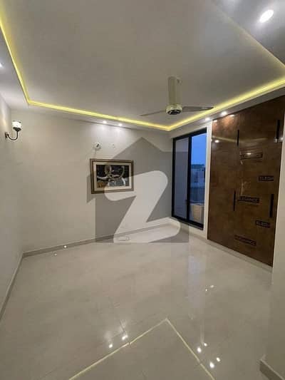 10 MARLA BRAND NEW UPPER PORTION FOR RENT IN AWAIS QARNI BLOCK BAHRIA TOWN LAHORE