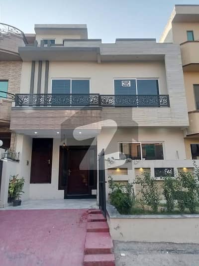 25*40 Double Storey House For Sale at G-13 Islamabad
