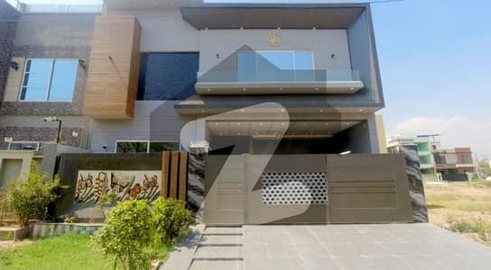 Prime Location House For Sale In Beautiful LDA Avenue