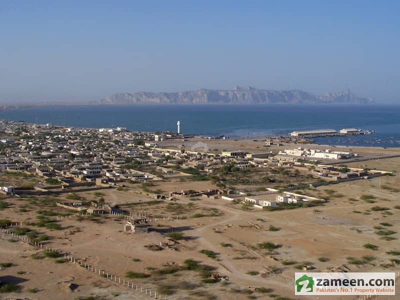 Commercial 1000 yards plot in Gwadar