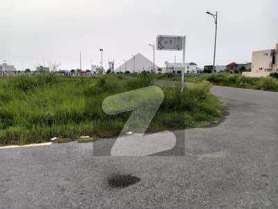 5 Marla Plot for sale in Orchard Green Book with 20%