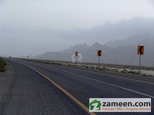 lands in Chatti janobi, Gwadar