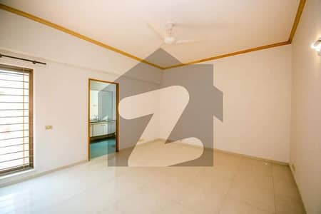 ڈی ایچ اے فیز 3 ڈیفنس (ڈی ایچ اے),لاہور میں 5 کمروں کا 1 کنال مکان 2.65 لاکھ میں کرایہ پر دستیاب ہے۔