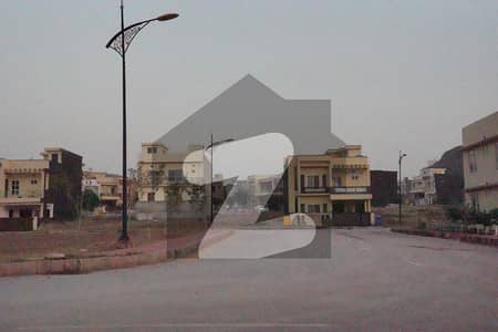 Plot for sale Sector N Boulevard Corner possession utilities Paid 3 marla extraland not paid at prime location Bahria Enclave Islamabad