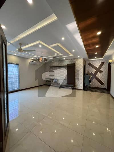 D H A Lahore 1 kanal Mazher Munir Design House with 100% original pics available for Rent