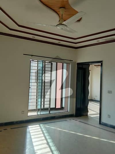 1 Kanal Upper Portion With 3 Bedrooms Available For Rent In Phase 6