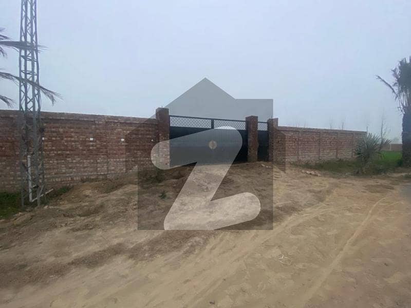 ایس جے کینال فارمز بیدیاں روڈ,لاہور میں 3 کمروں کا 10 کنال فارم ہاؤس 3.5 کروڑ میں برائے فروخت۔ ایس جے کینال فارمز بیدیاں روڈ,لاہور میں 3 کمروں کا 10 کنال فارم ہاؤس 3.5 کروڑ میں برائے فروخت۔