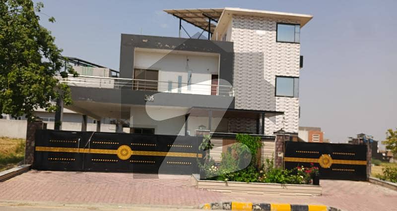1 Kanal Main Double Road House Available For Sale In F-Block