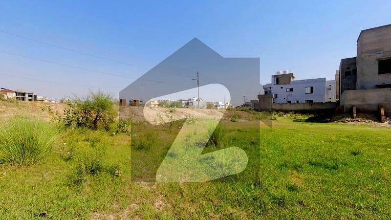 Back of Main 1 Kanal Residential Plot In LDA Avenue For sale At Good Location