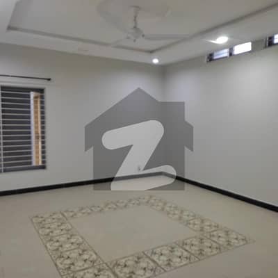 Basement For Rent In D12 Size 60*90