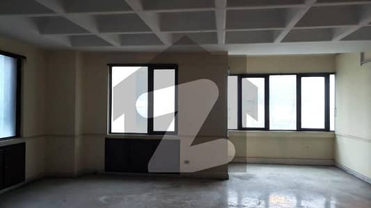 700 Sq Ft Brand New Independent Corporate Office FOR RENT MAIN BOULEVARD GULBERG Lahore